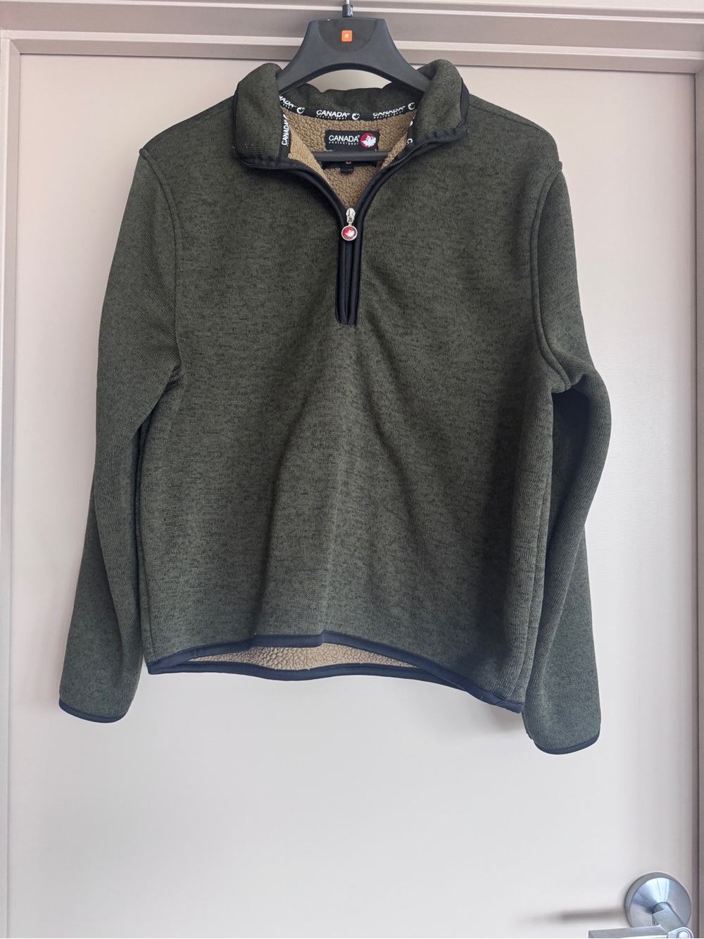 Canada Weather Gear Men’s Olive Green Zip-Front Fleece Pullover